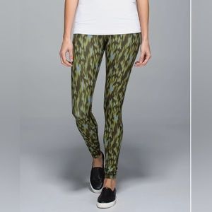 Pear Class Sign lululemon athletica | Pants & Jumpsuits | Lululemon Wunder Under Pant ...